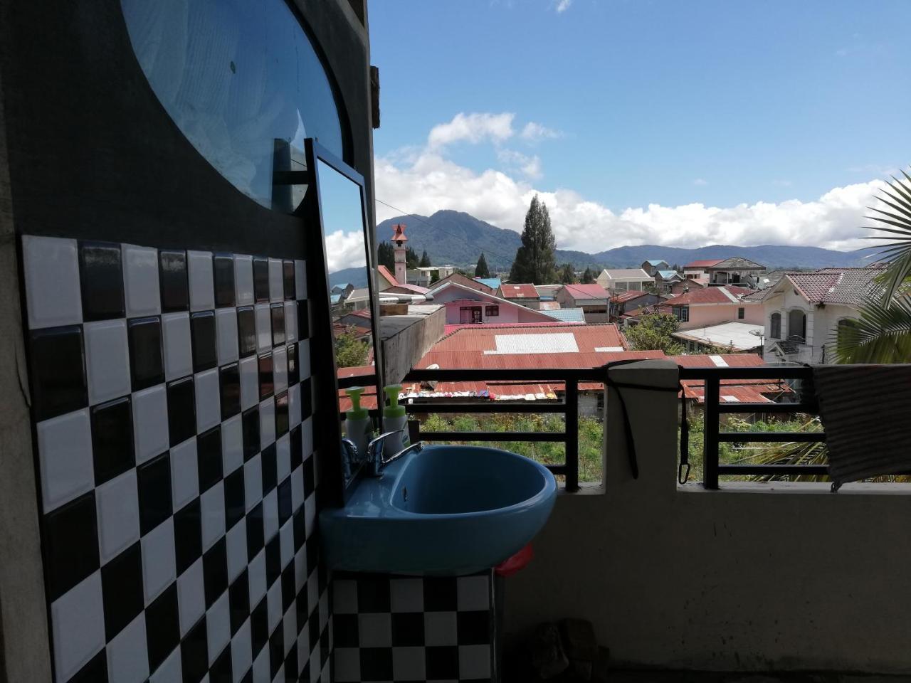 Smiley'S Homestay Berastagi Exterior foto